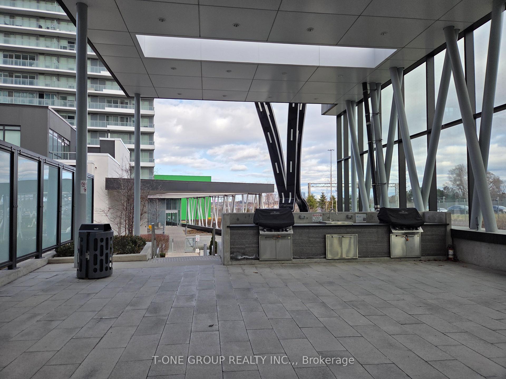 2 Bedrooms Condo at 95 Mcmahon, Toronto For sale