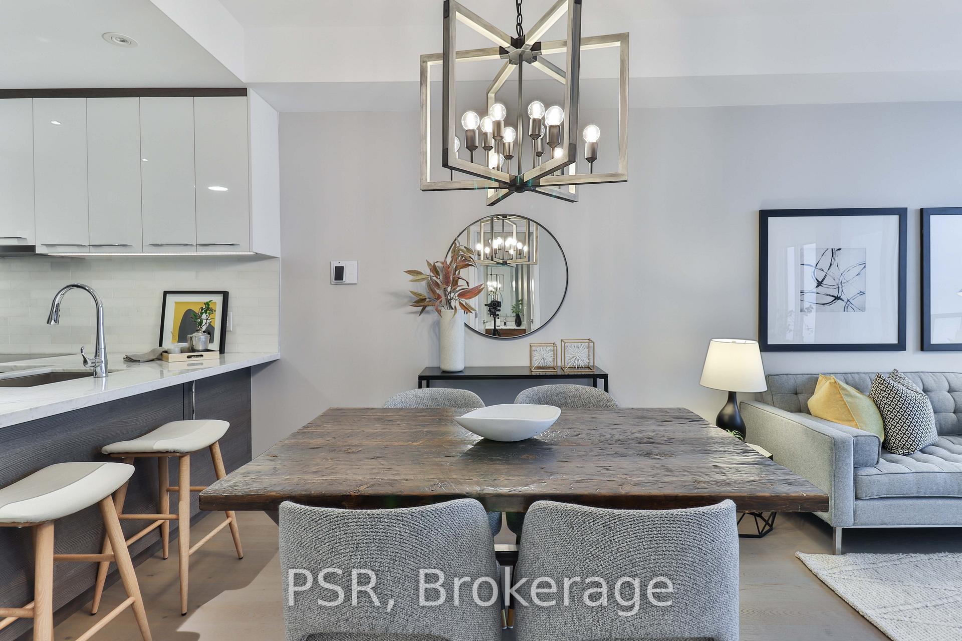 2 Bedrooms Condo at 488 University Ave, Toronto For sale
