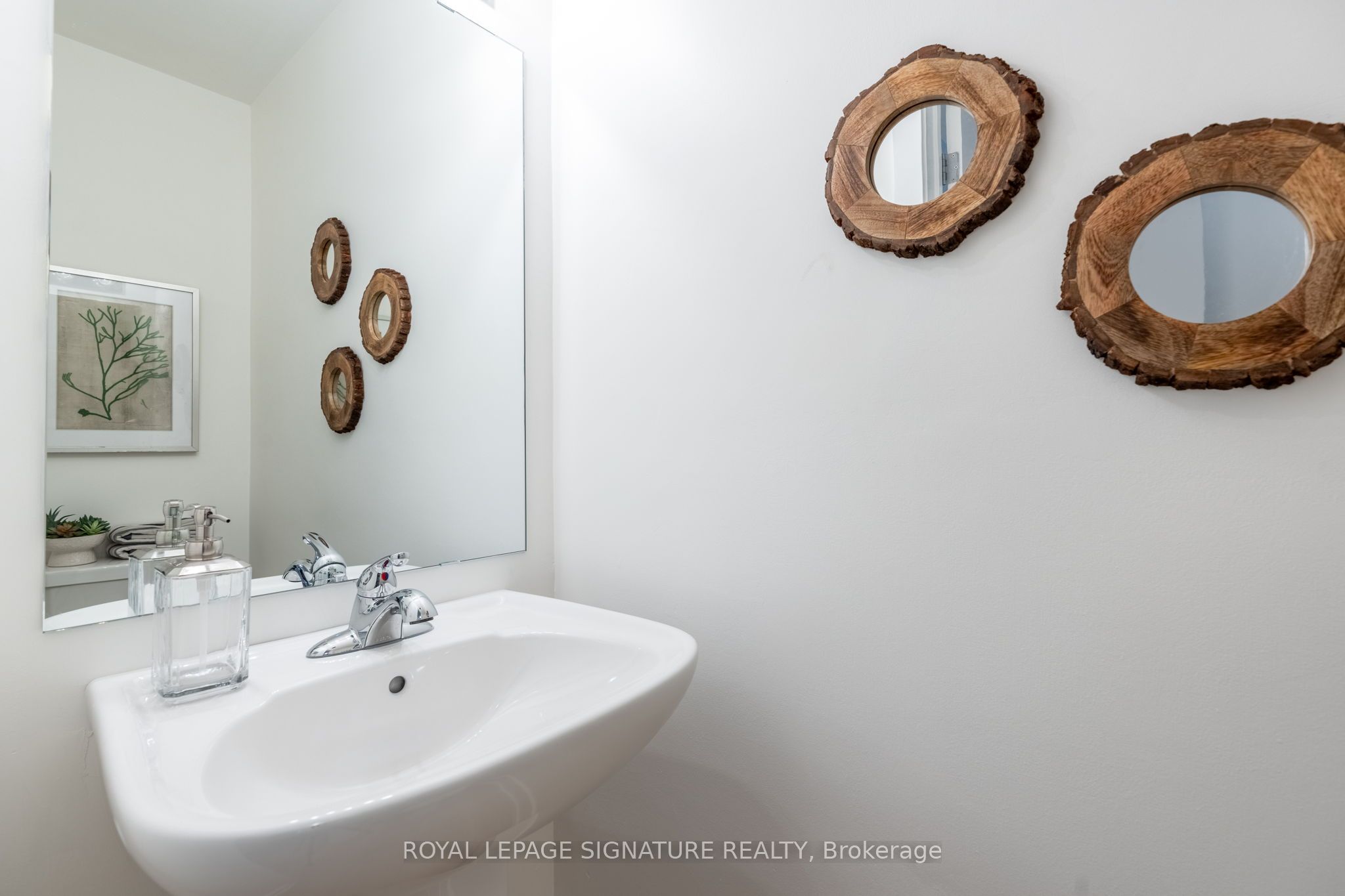 28 Woodman Drive, Hamilton, ON L8H 2M5