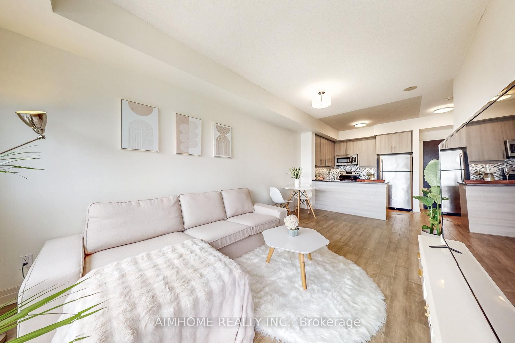 8110 Birchmount Road, #1004