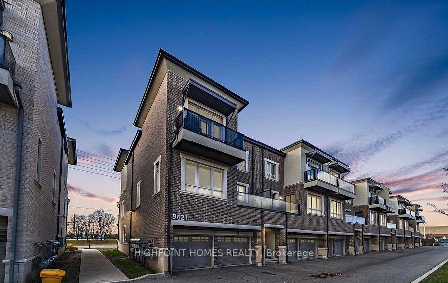2 Bedrooms Condo at 9621 Jane,  Vaughan For sale