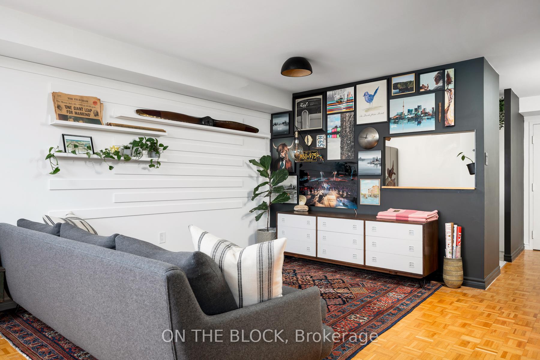 2 Bedrooms Condo at 3845 Lake Shore, Toronto For sale