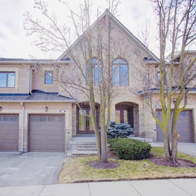 3 Bedrooms Condo at 2250 ROCKINGHAM, Oakville For sale