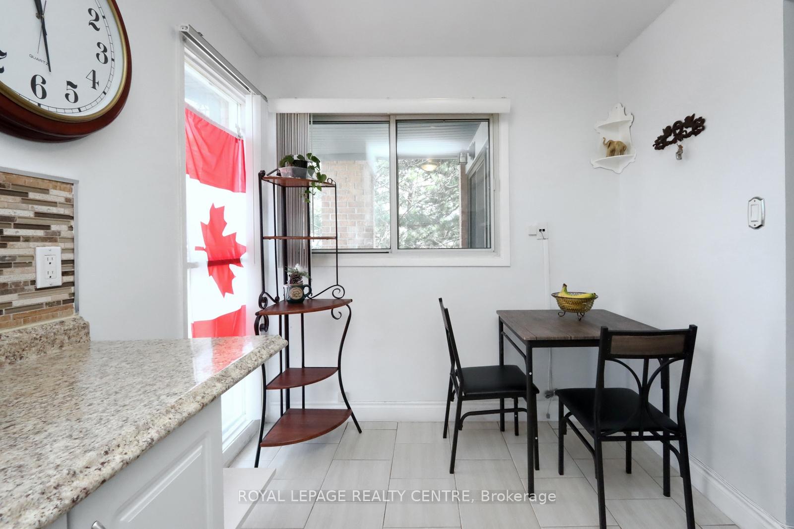 3 Bedrooms Condo at 2866 Battleford, Mississauga For sale