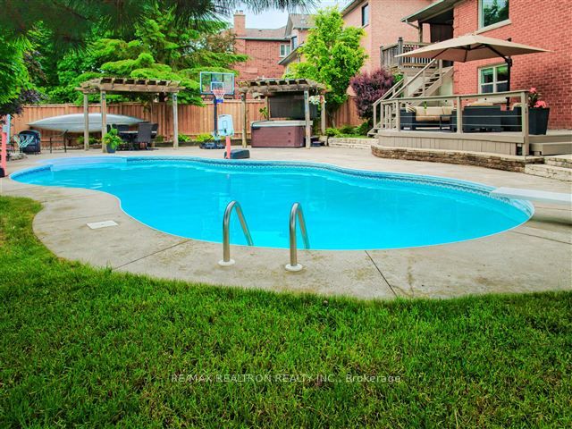 852 Norwick Road