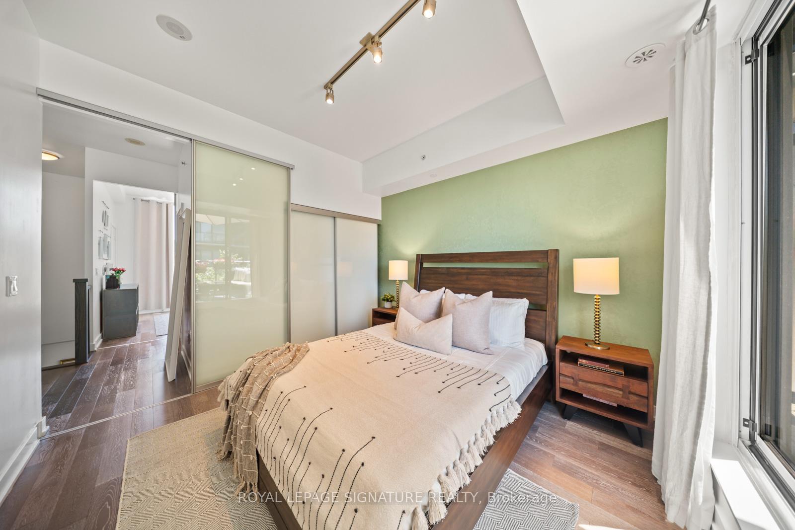 2 Bedrooms Condo at 1190 Dundas, Toronto For sale
