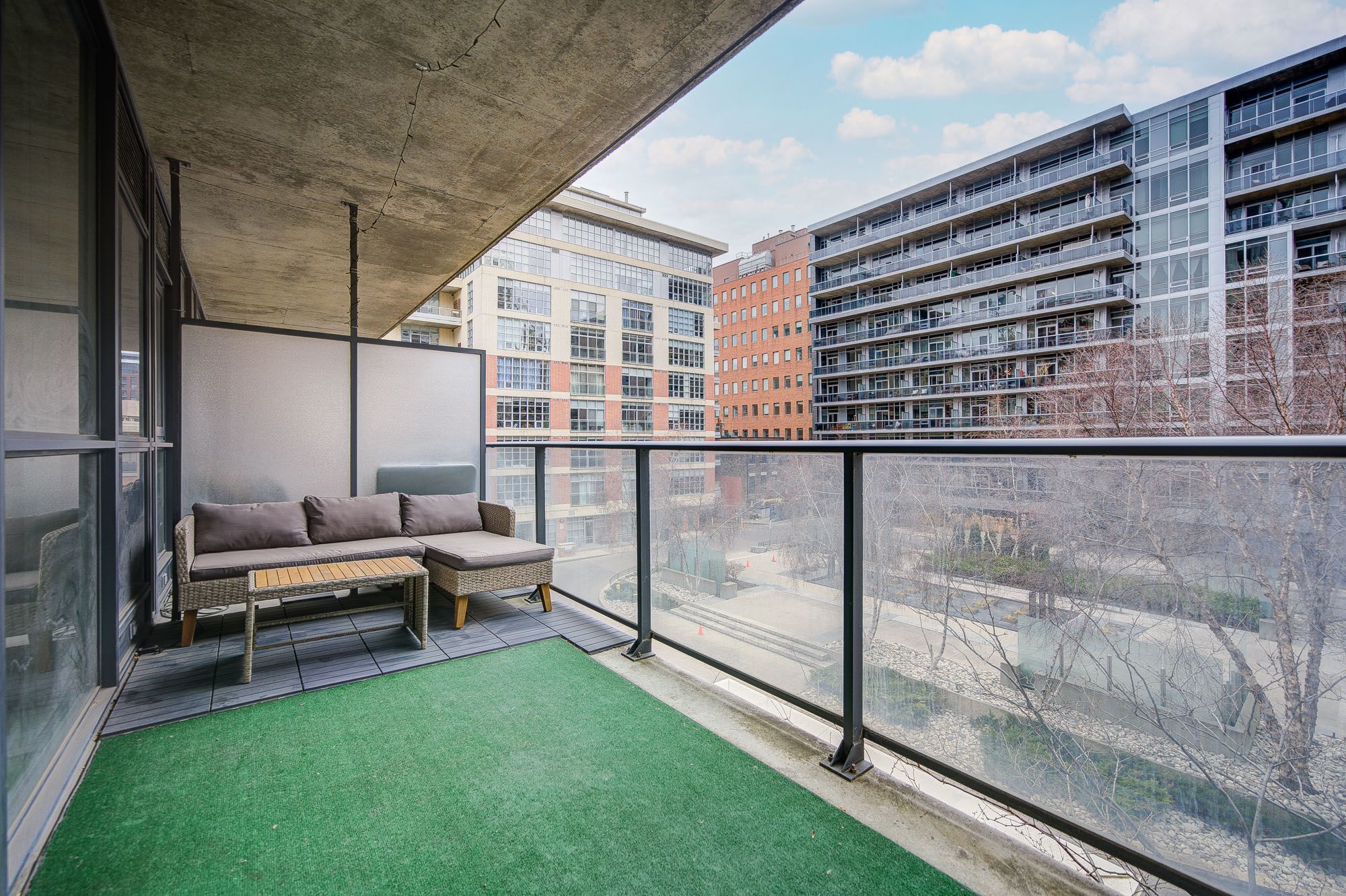 478 King Street W 318