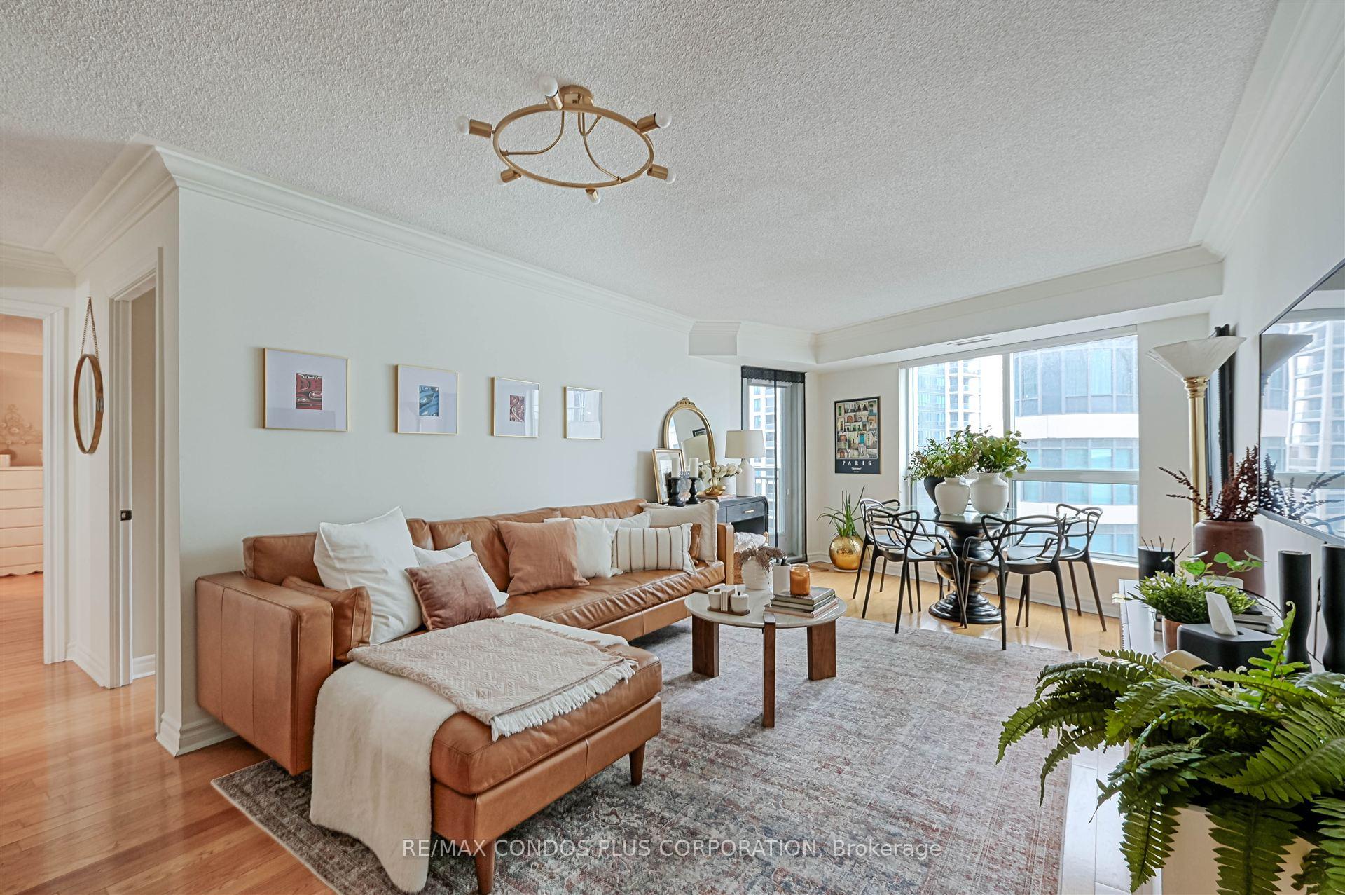 2 Bedrooms Condo at 2111 Lake Shore,  Toronto For sale
