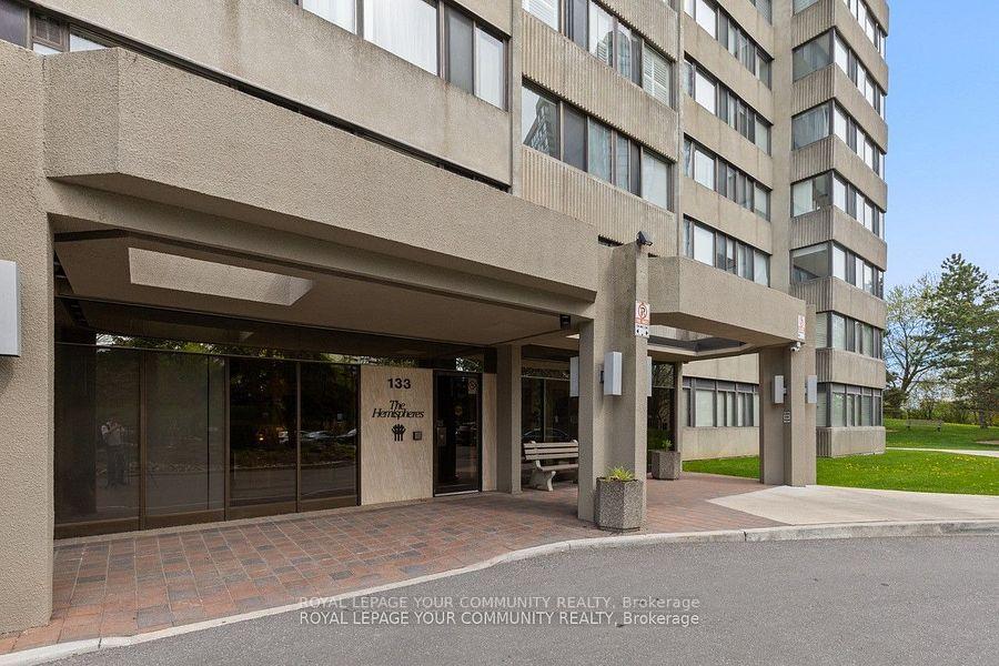 4 Bedrooms Condo at 133 Torresdale, Toronto For sale