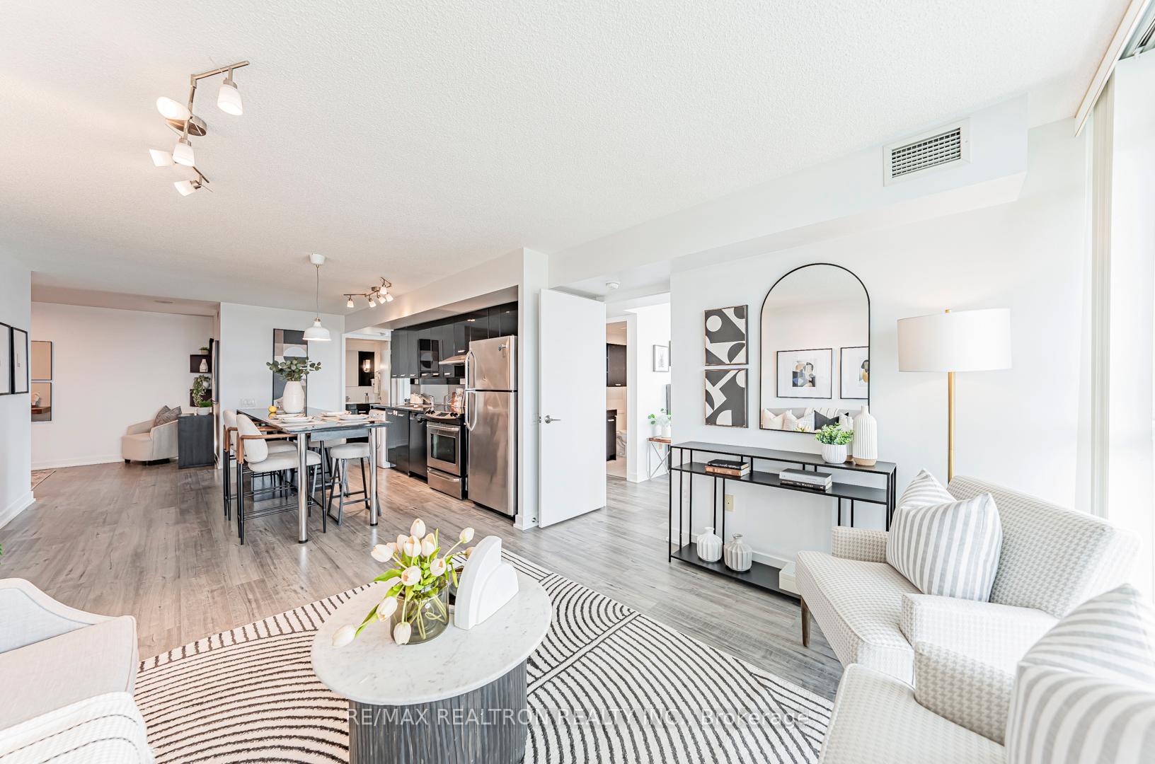 3 Bedrooms Condo at 29 Singer, Toronto For sale