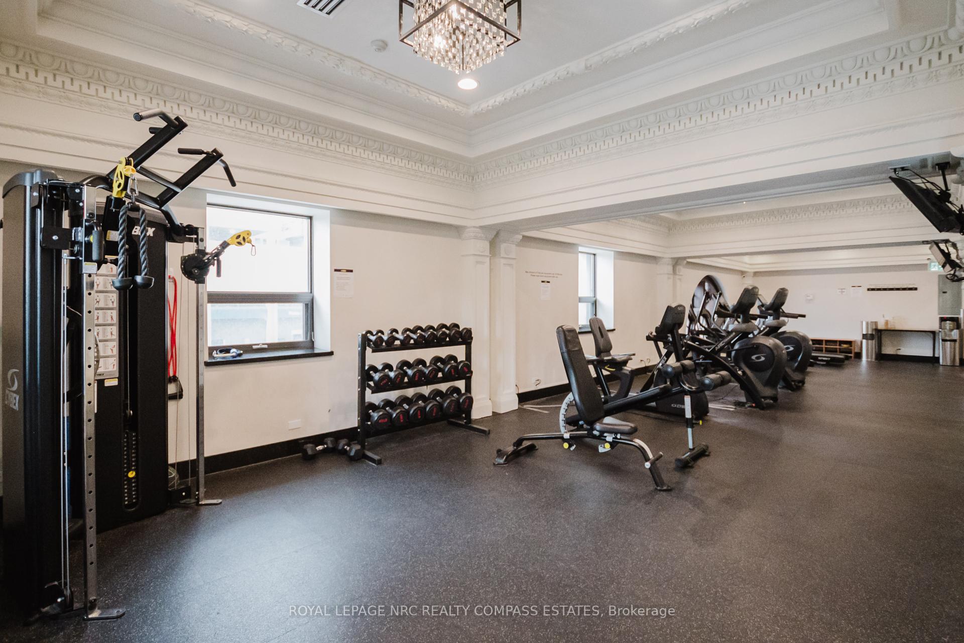 2 Bedrooms Condo at 118 King,  Hamilton For sale