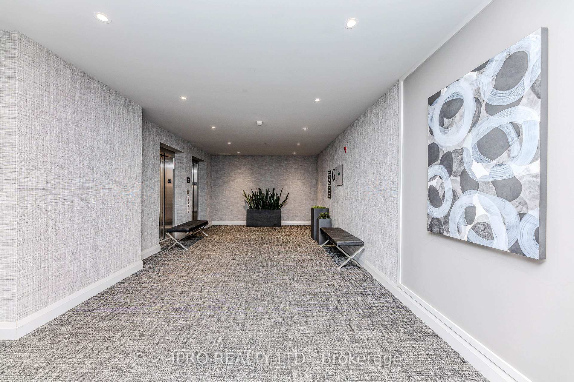 1 Bedroom Condo at 102 Grovewood Common, Oakville For sale
