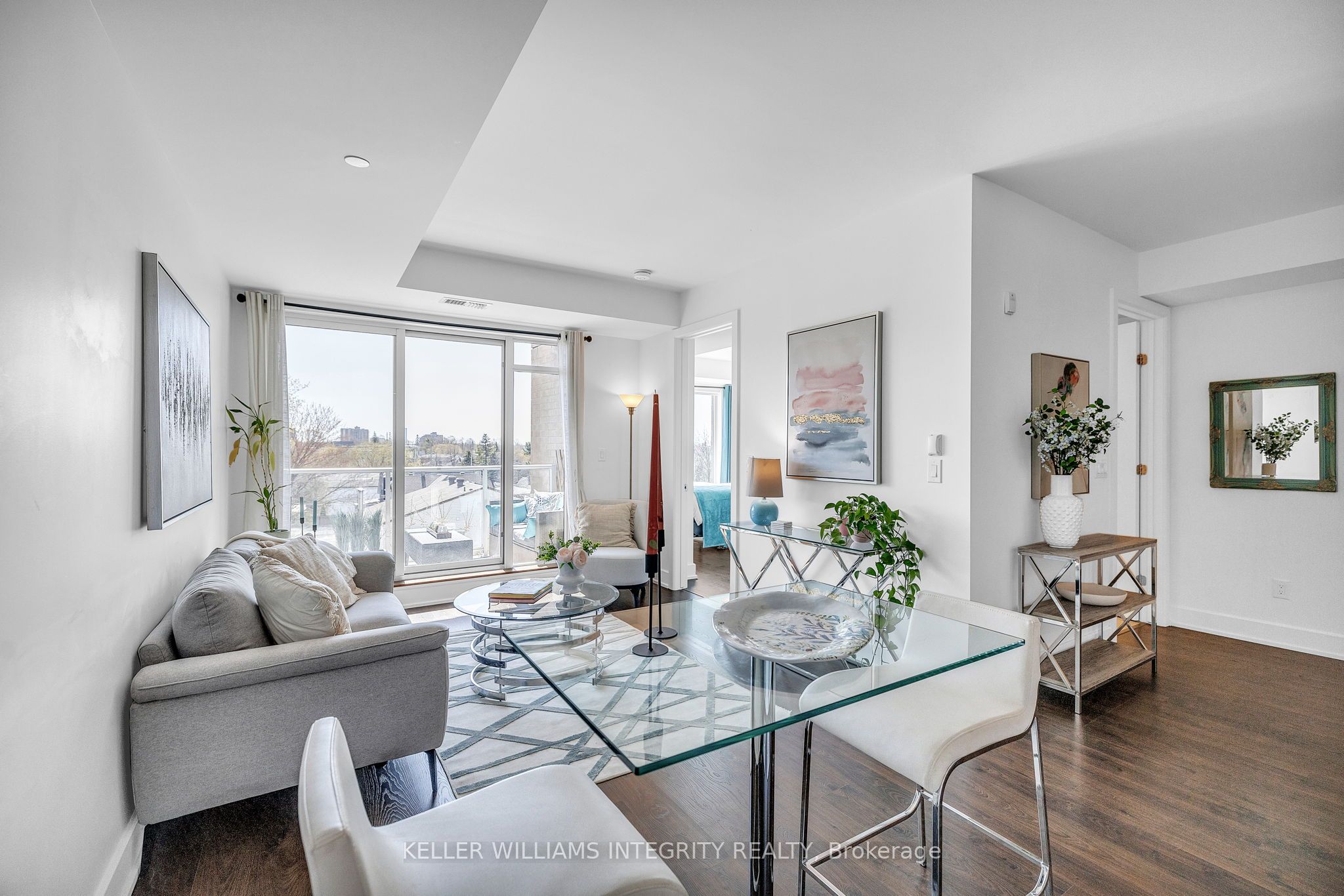 #308 - 7 Marquette Avenue, VanierandKingsviewPark, ON K1L 8A7