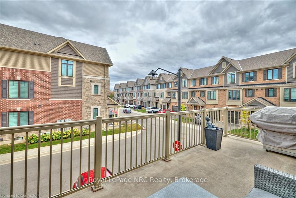 3 Bedrooms Condo at 288 Glover, Hamilton For sale