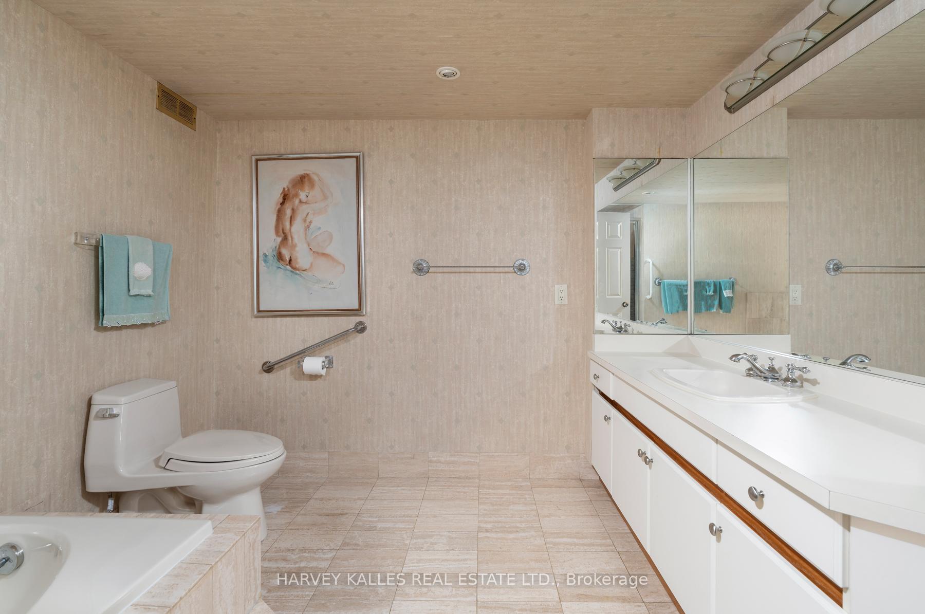 2 Bedrooms Condo at 3900 Yonge, Toronto For sale