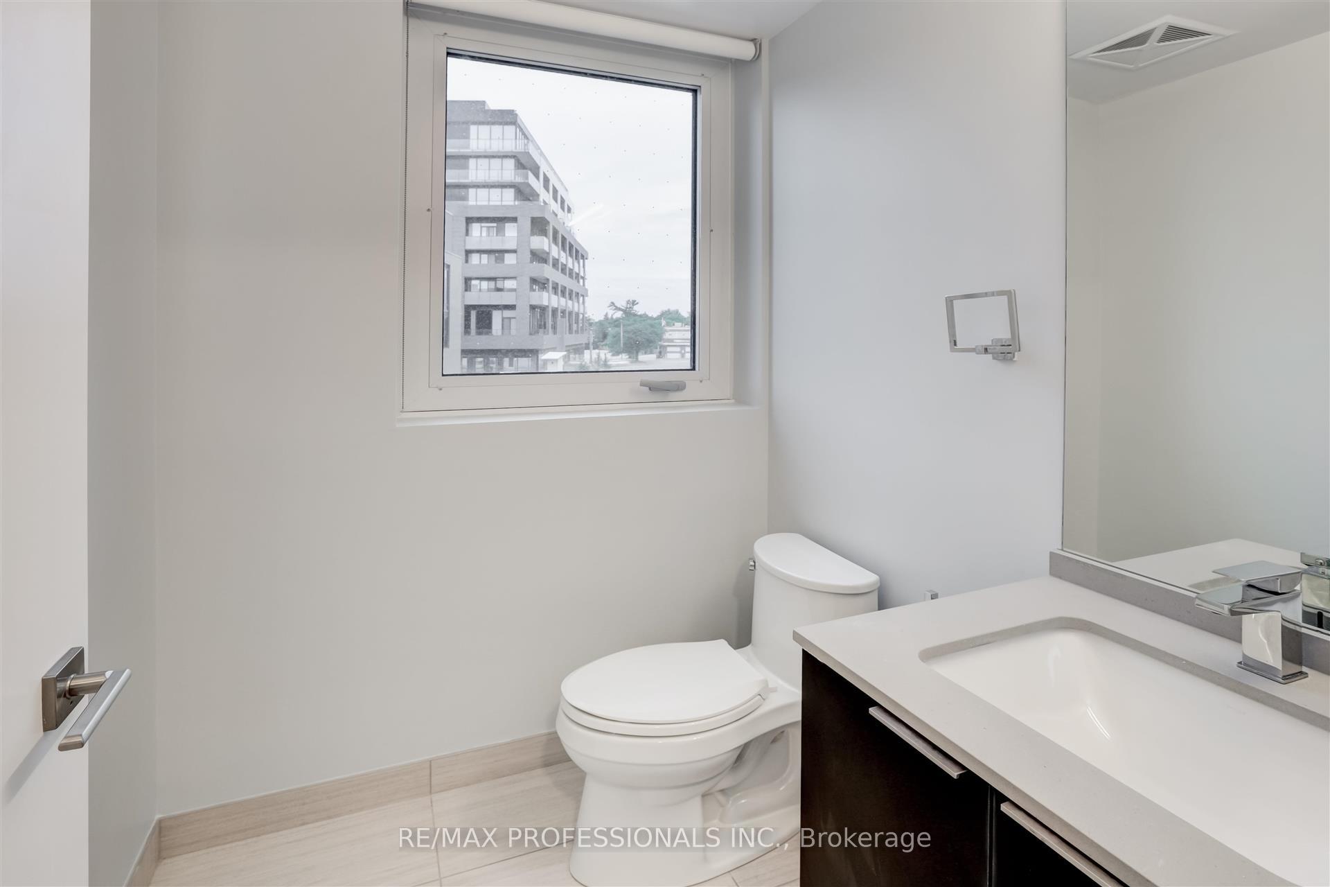 3 Bedrooms Condo at 10 Brin, Toronto For sale