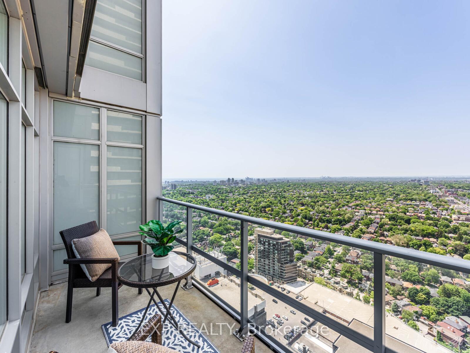 2 Bedrooms Condo at 2191 Yonge, Toronto For sale