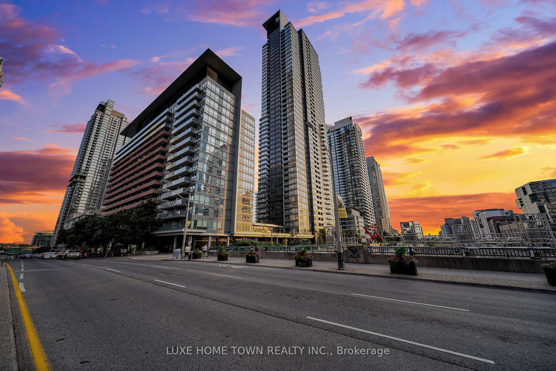 1 Bedroom Condo at 4K Spadina, Toronto For sale