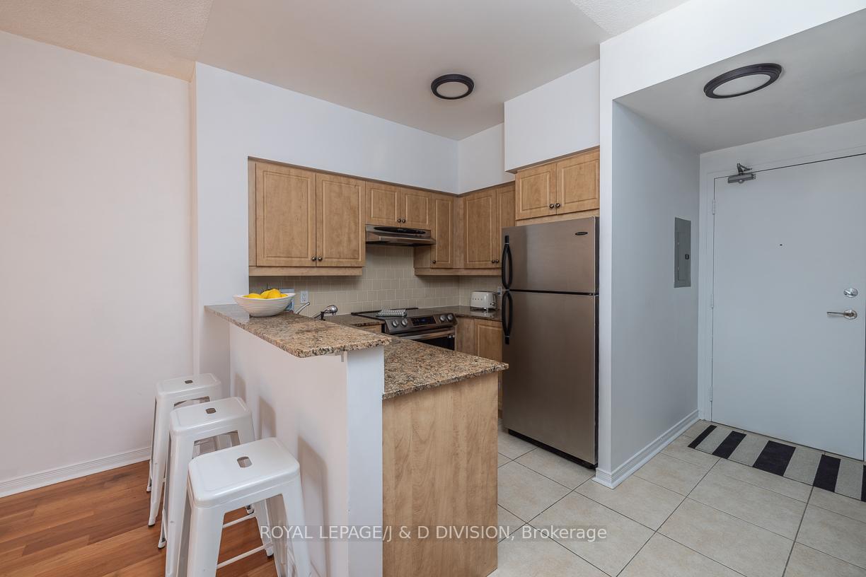 1 Bedroom Condo at 485 Rosewell,  Toronto For sale