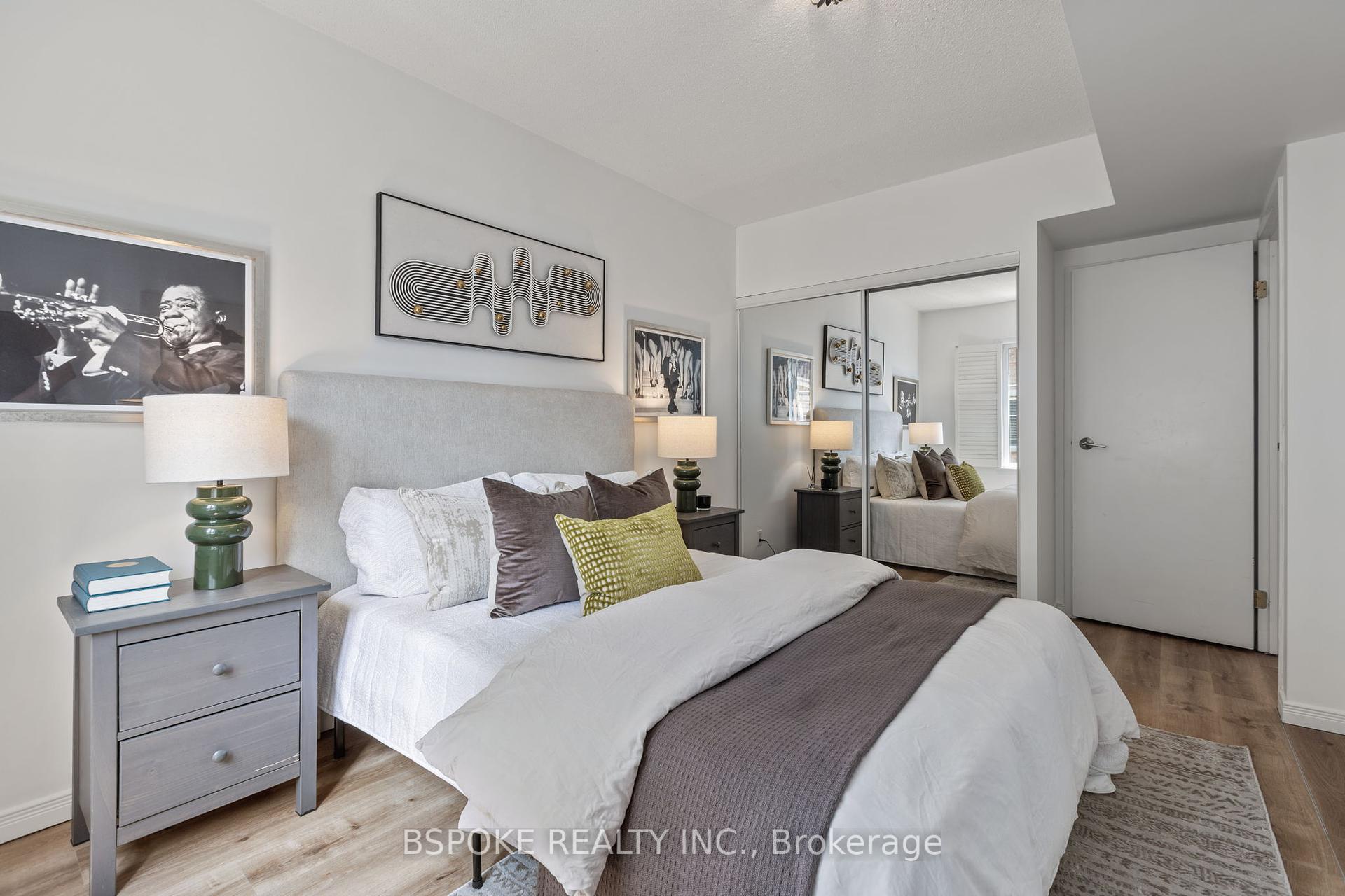 2 Bedrooms Condo at 46 Western Battery, Toronto For sale