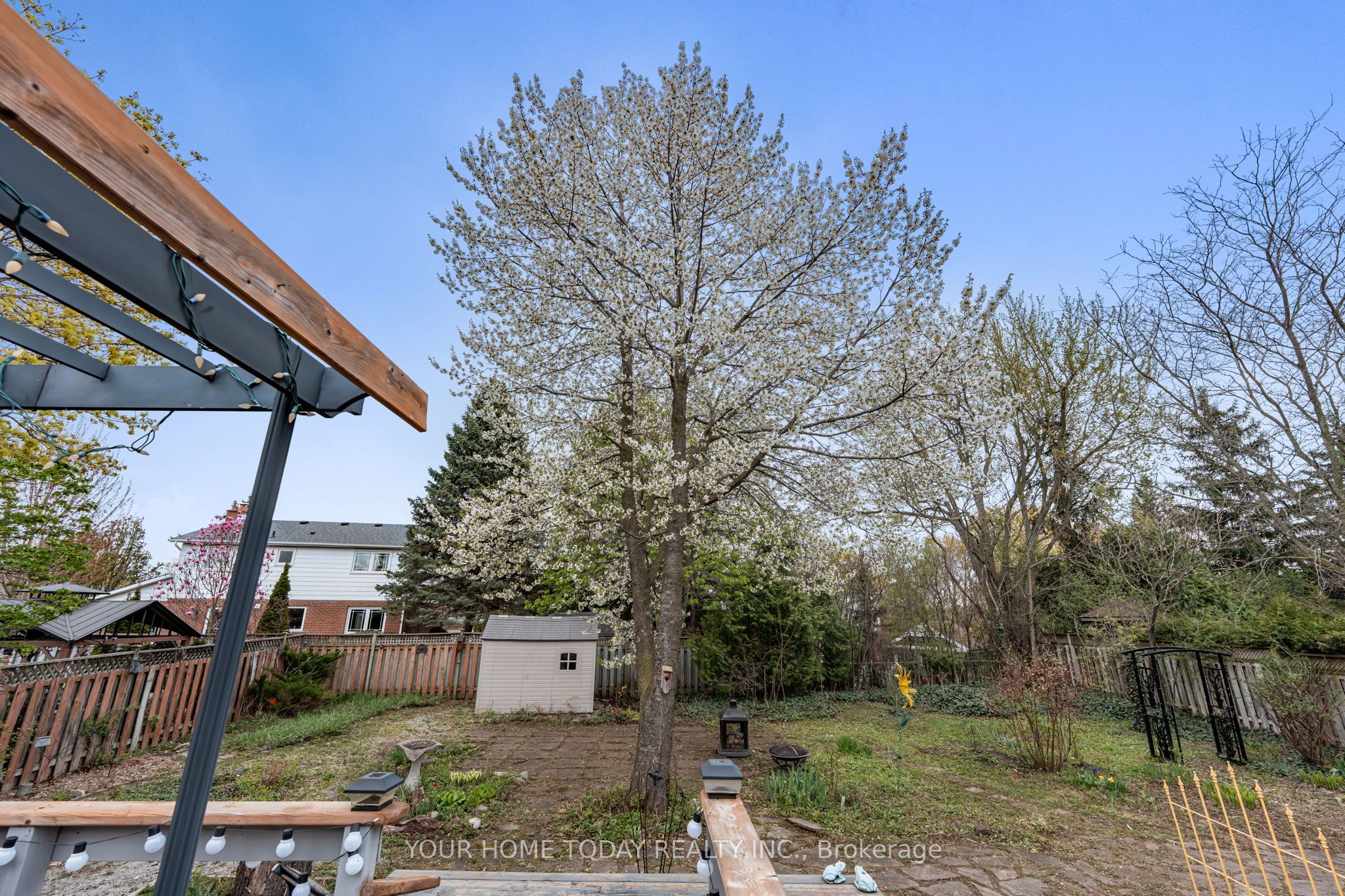 47 Irwin Crescent