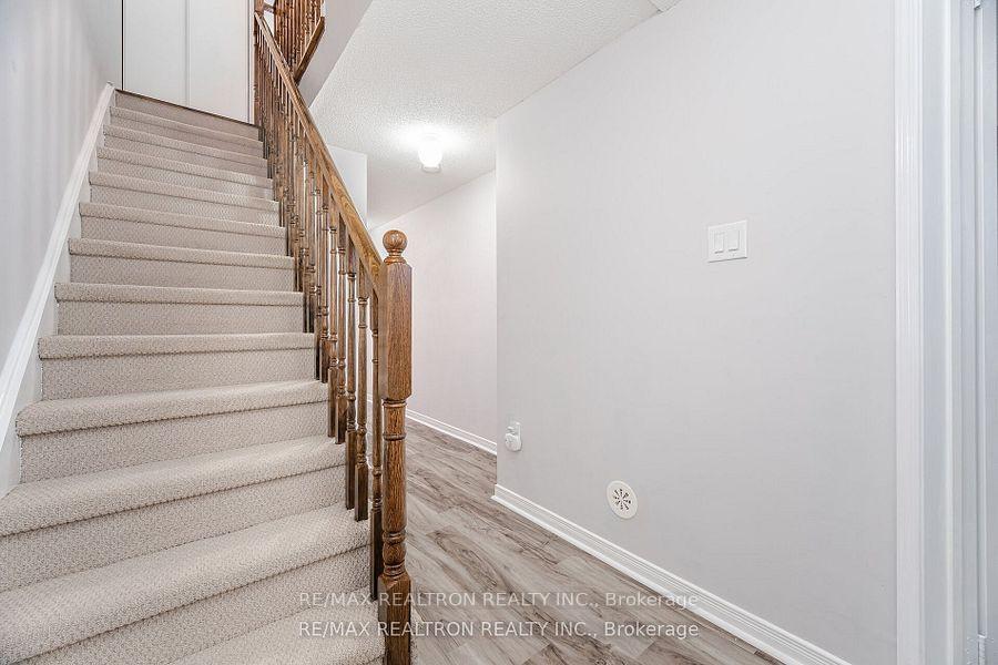 3 Bedrooms Condo at 4711 Kingston,  Toronto For sale