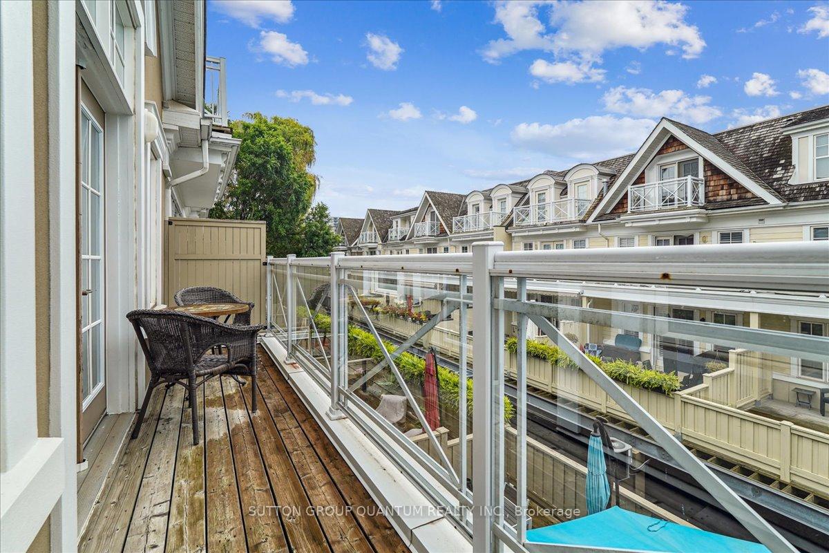 2 Bedrooms Condo at 2378 Marine, Oakville For sale