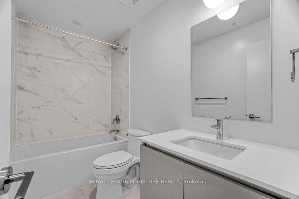 2 Bedrooms Condo at 3025 Trailside, Oakville For sale