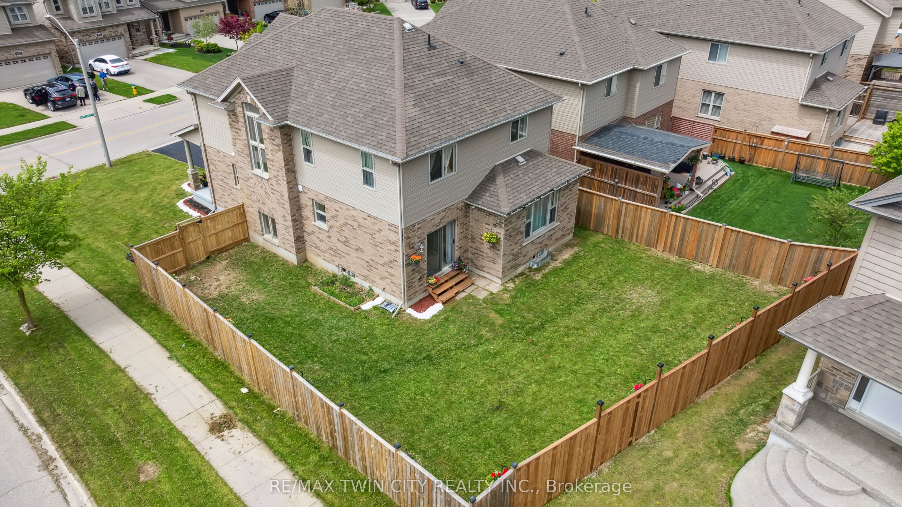 450 Applegate Court