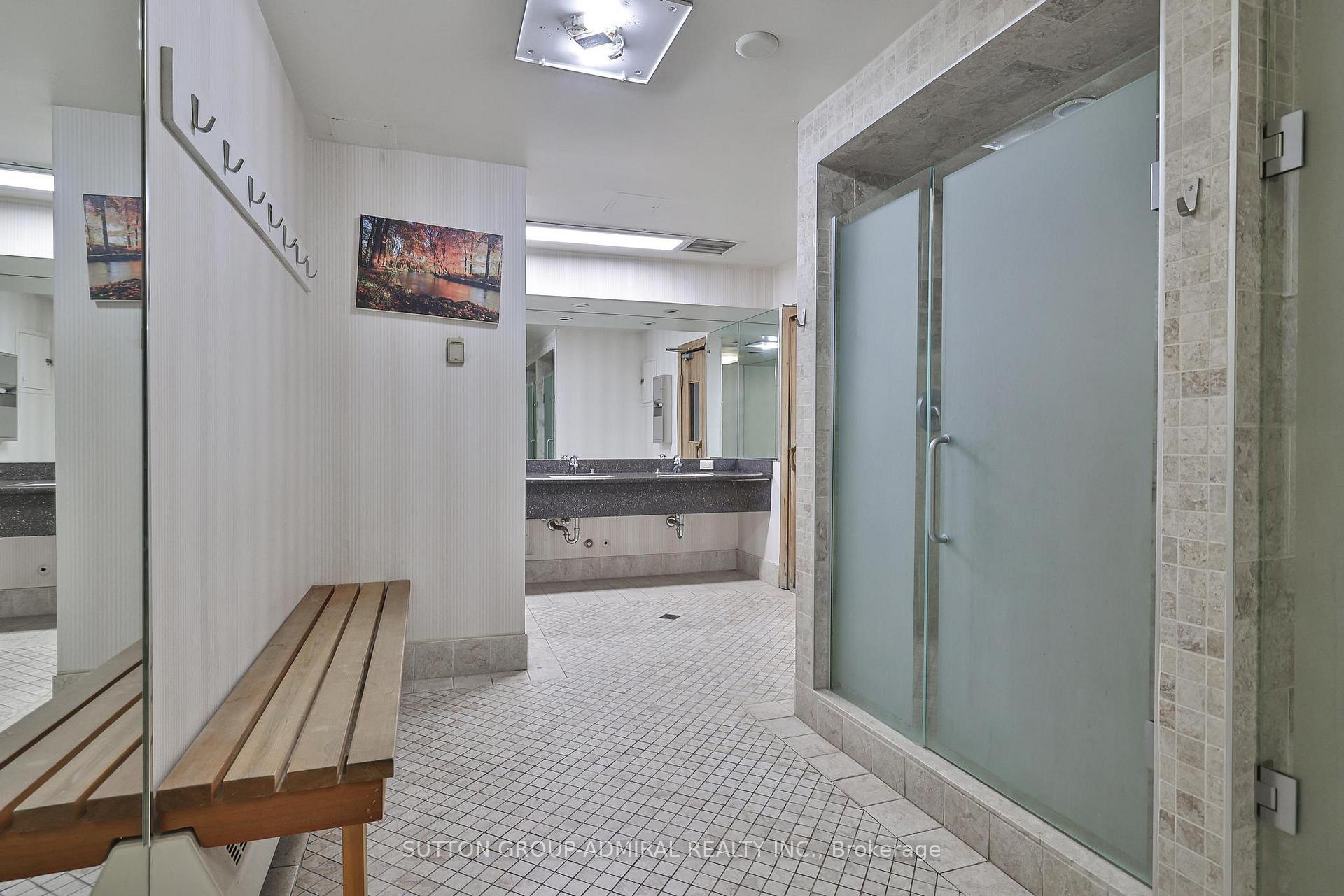 3 Bedrooms Condo at 131 Torresdale, Toronto For sale