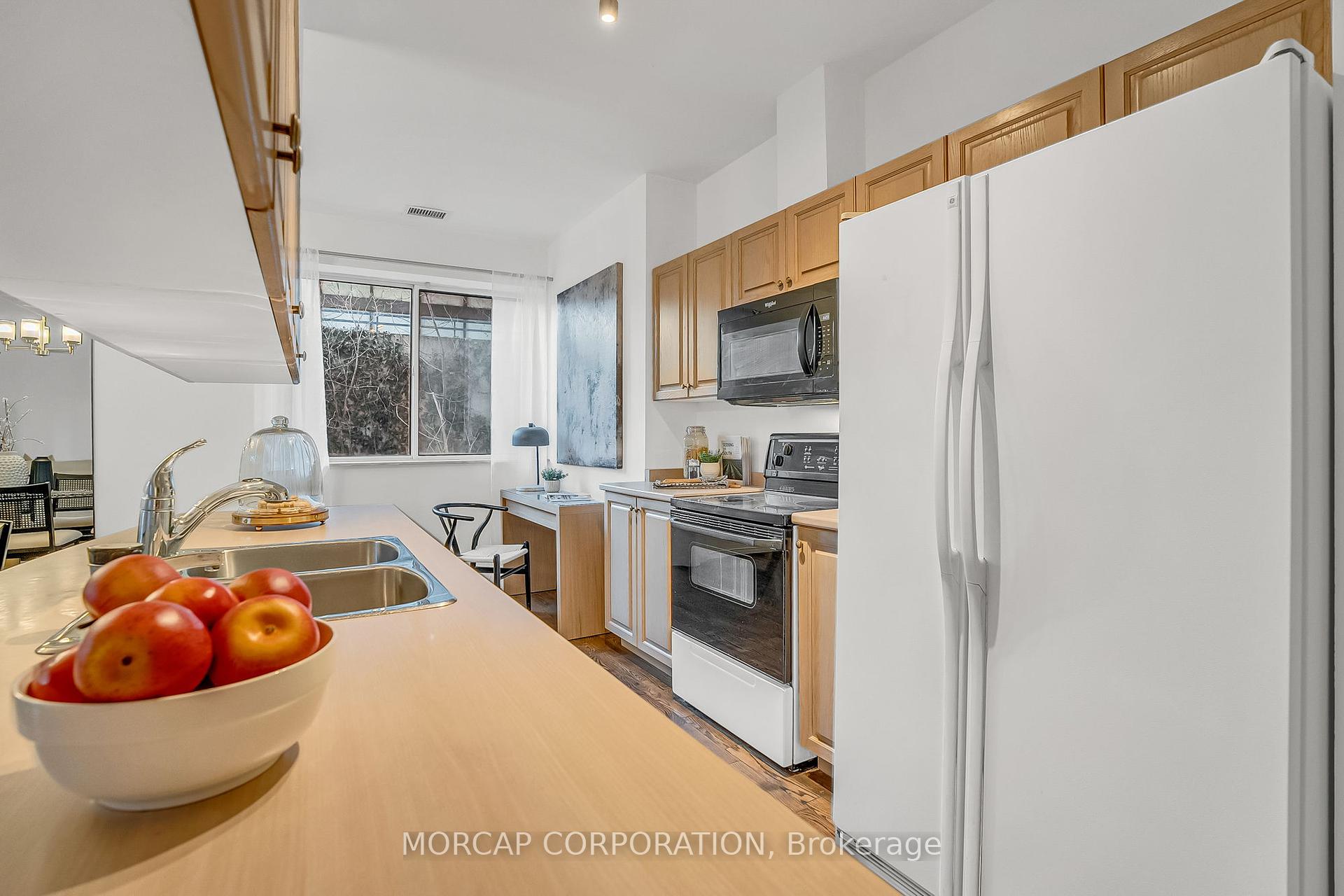 2 Bedrooms Condo at 600 Eglinton, Toronto For sale