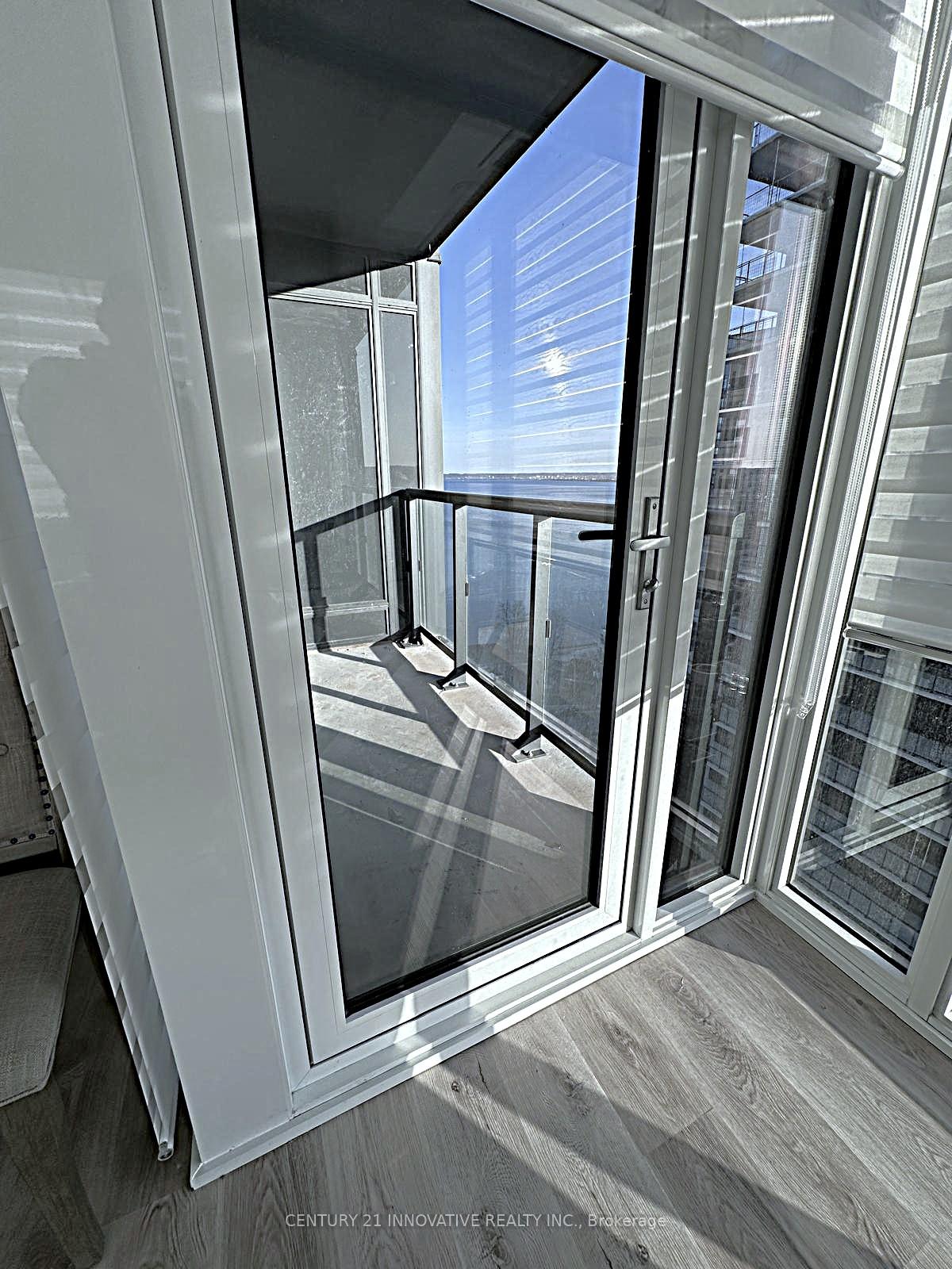 1 Bedroom Condo at 370 Martha,  Burlington For sale