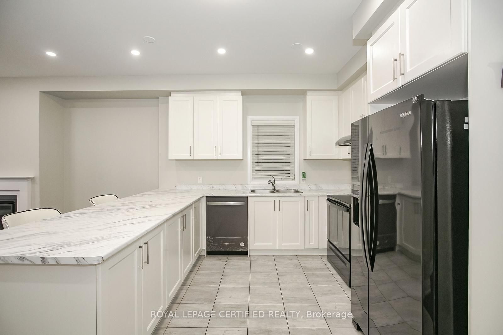 32 Dalbeattie Drive