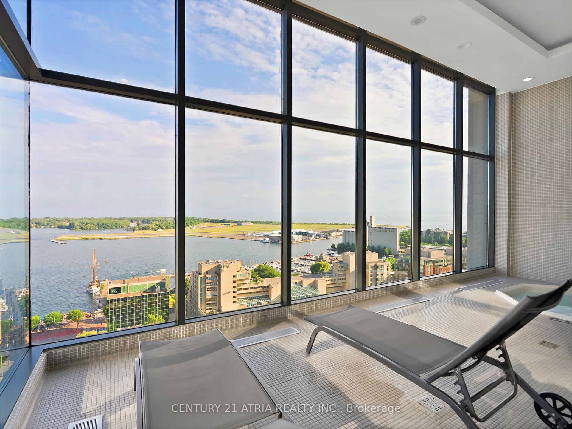 1 Bedroom Condo at 15 Fort York, Toronto For sale