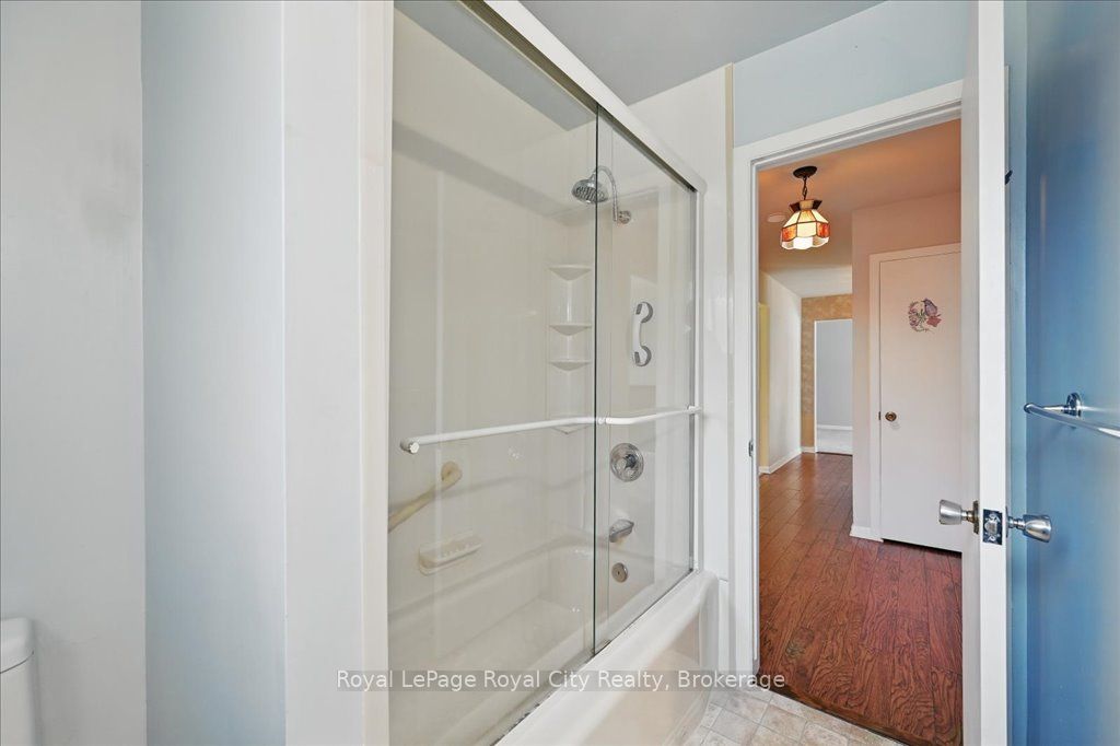 701 Castleguard Crescent