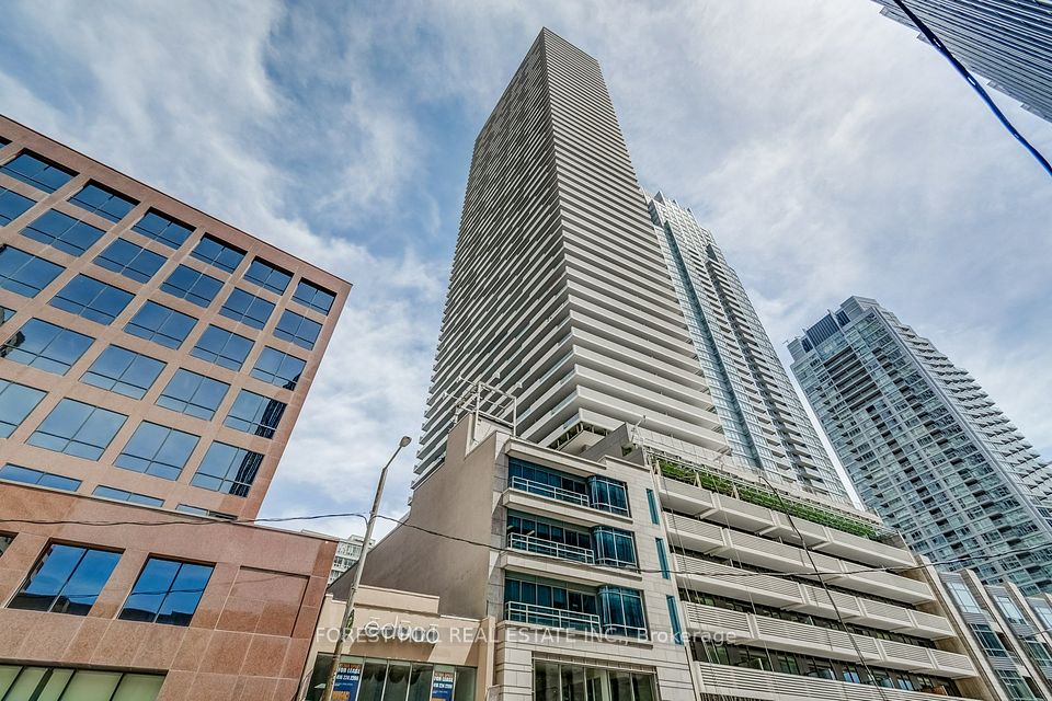 2221 Yonge Street