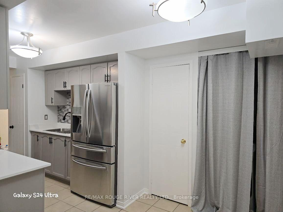 3 Bedrooms Condo at 70 Sidney Belsey, Toronto For sale