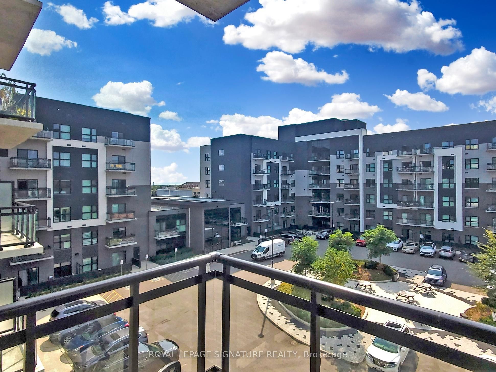 102 Grovewood Common, #405