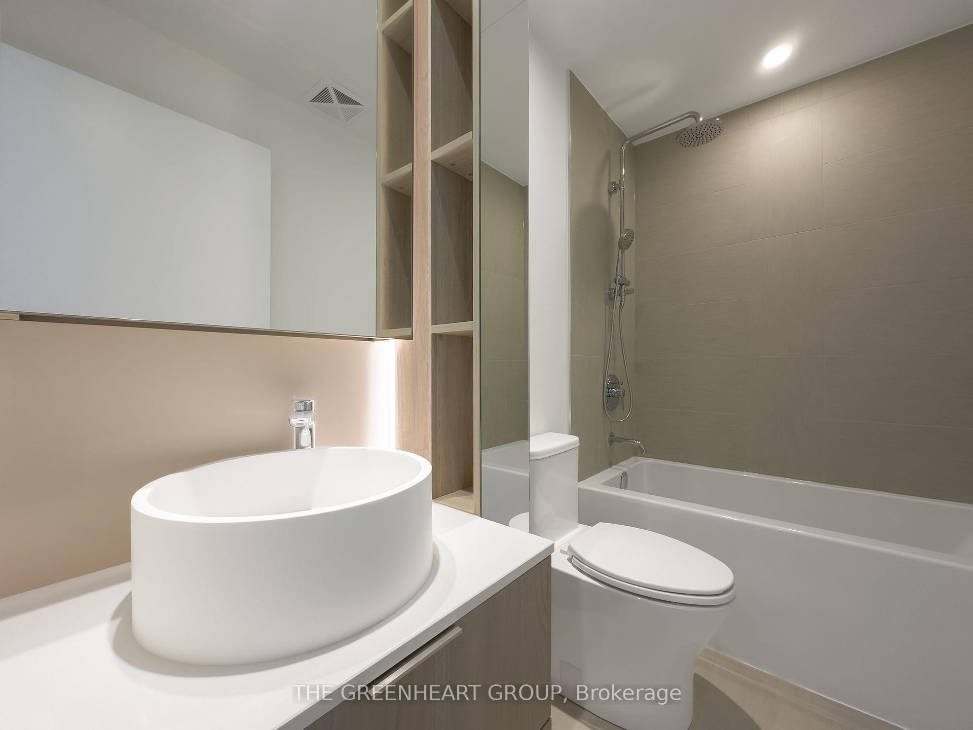 1 Bedroom Condo at 28 Ann, Mississauga For sale