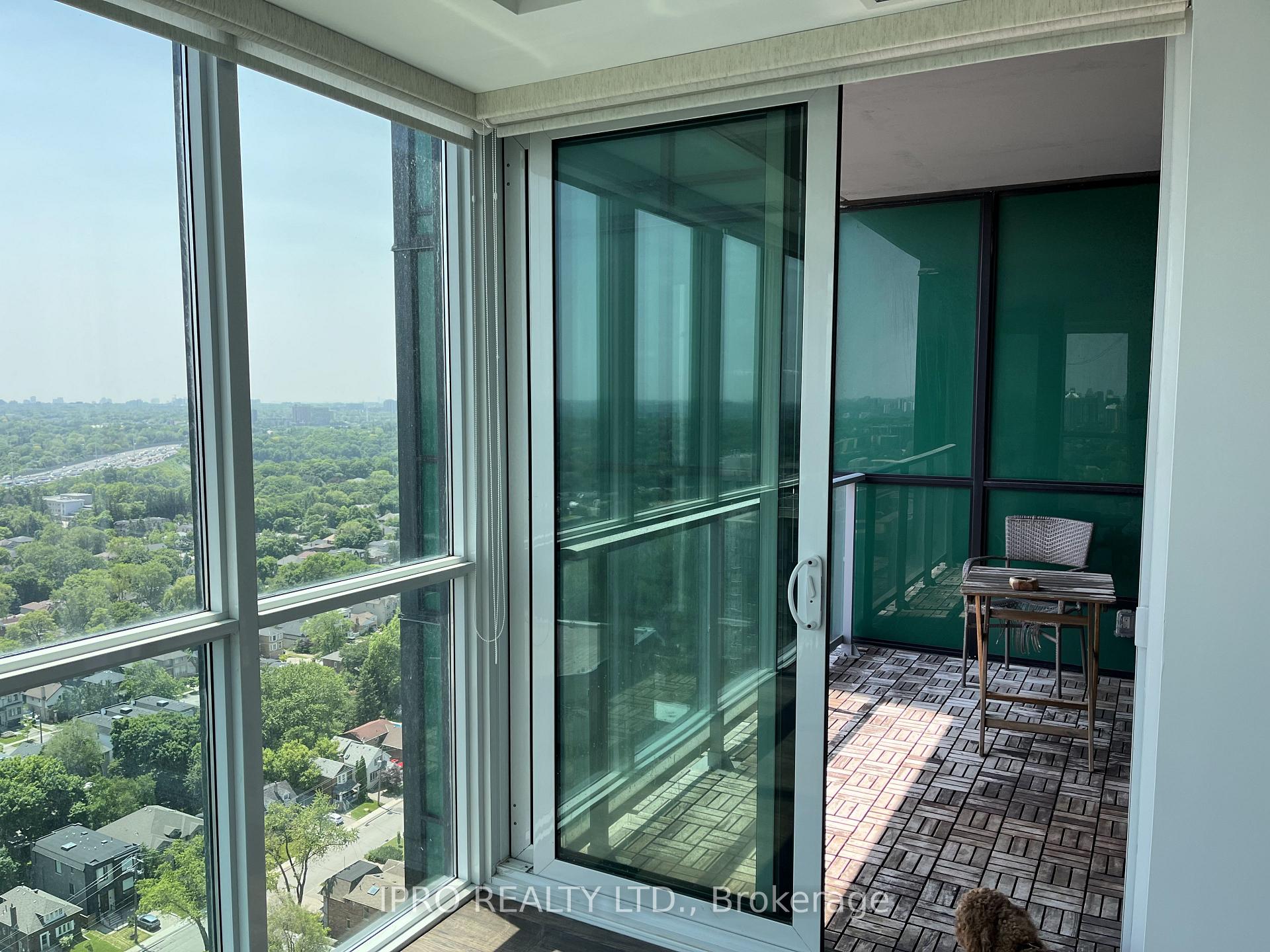 3 Bedrooms Condo at 9 Bogert, Toronto For sale