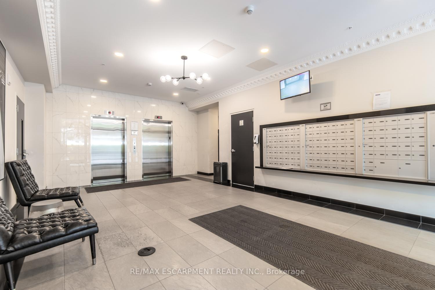 1 Bedroom Condo at 112 King,  Hamilton For sale