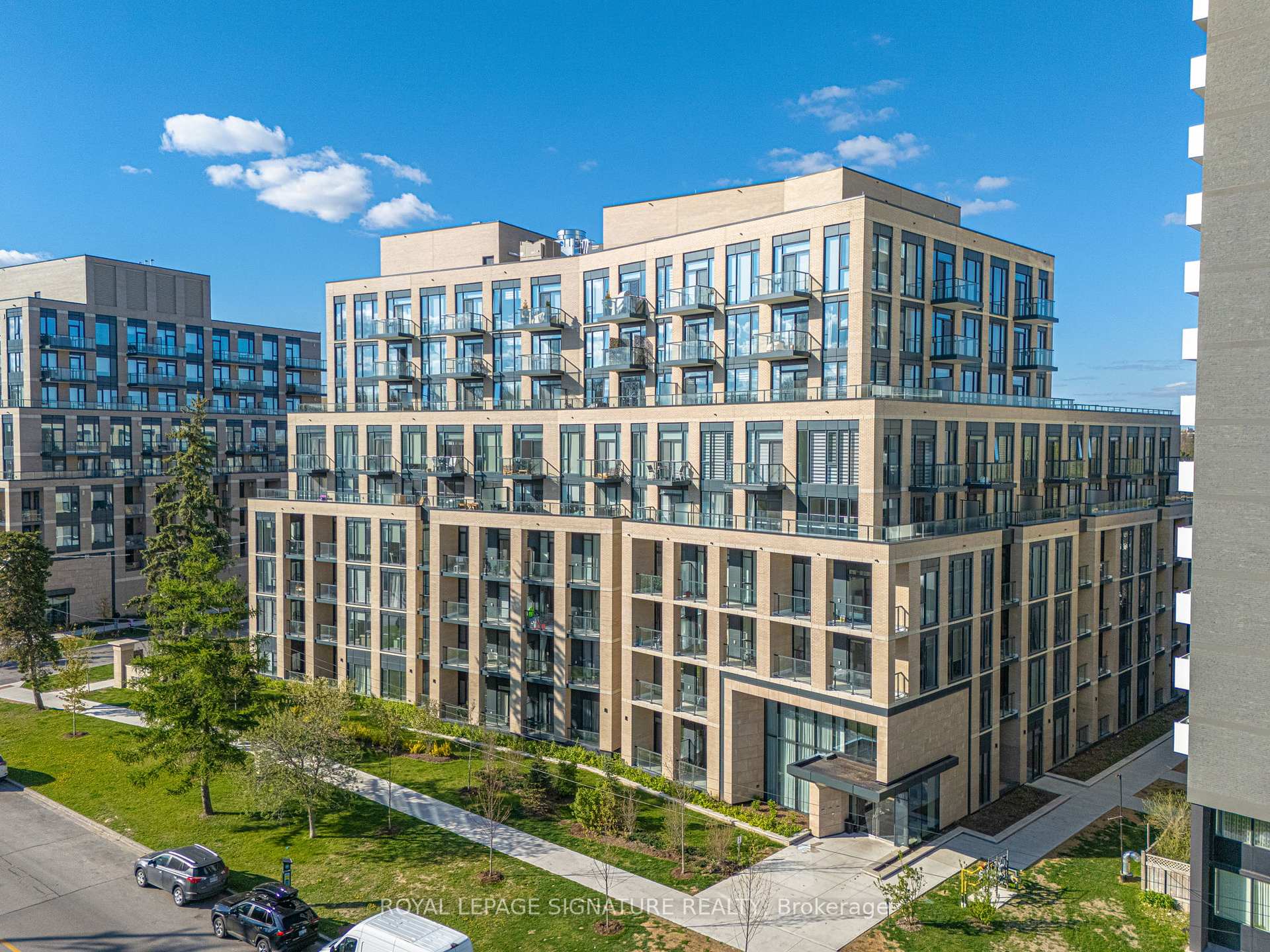 1 Bedroom Condo at 293 The Kingsway, Toronto For sale