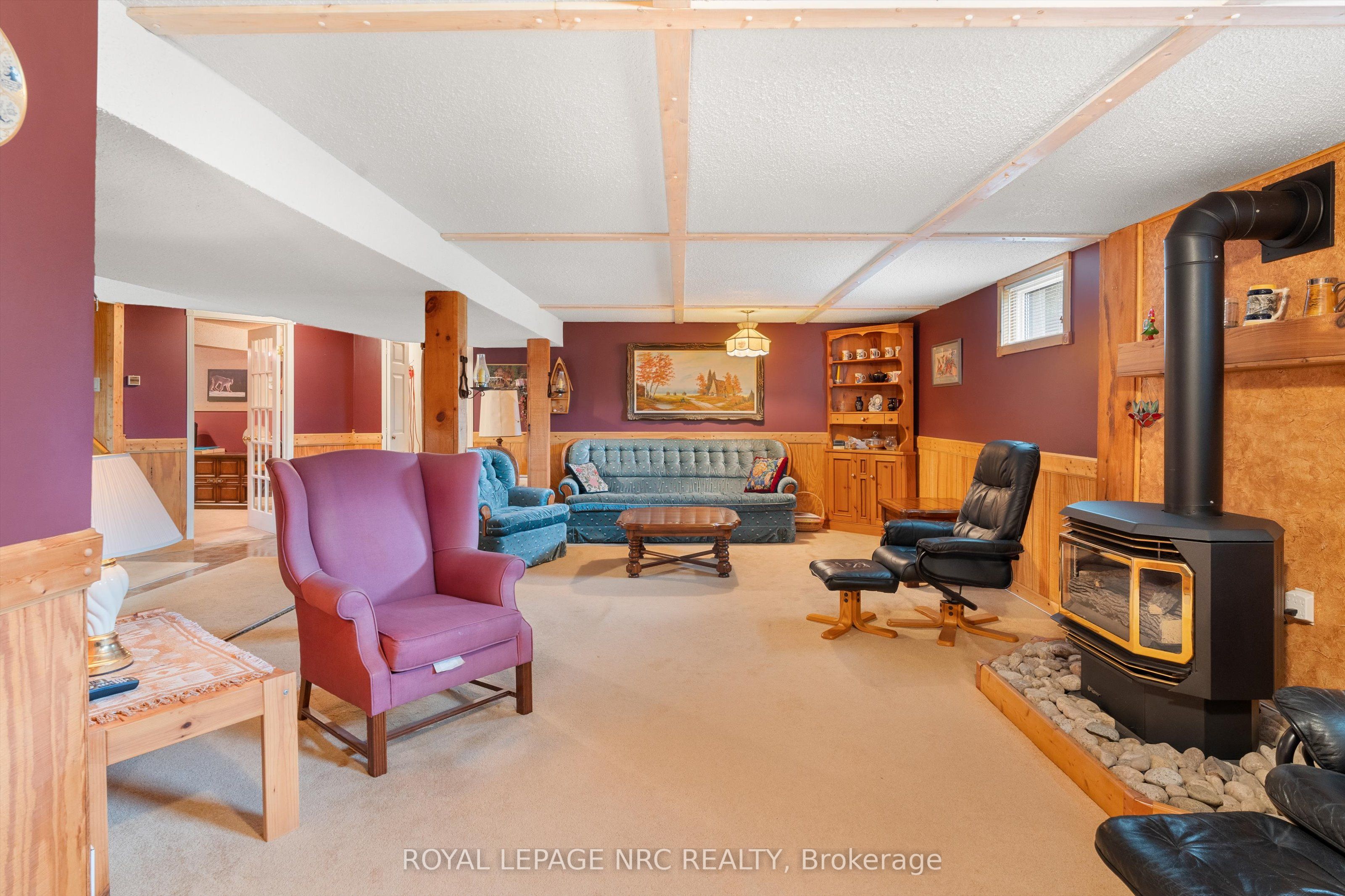 96 Lakeshore Road