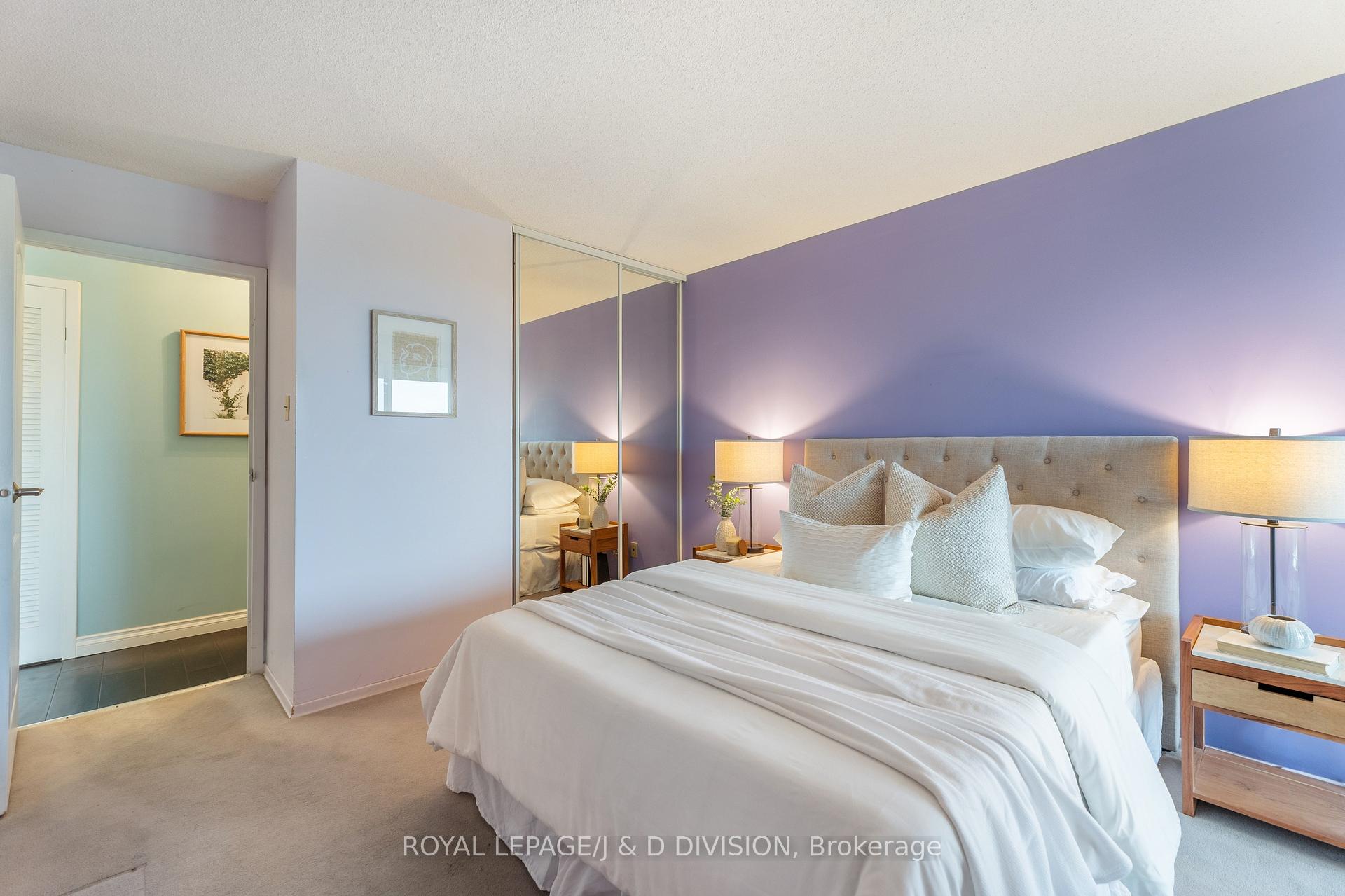 2 Bedrooms Condo at 401 Queens, Toronto For sale