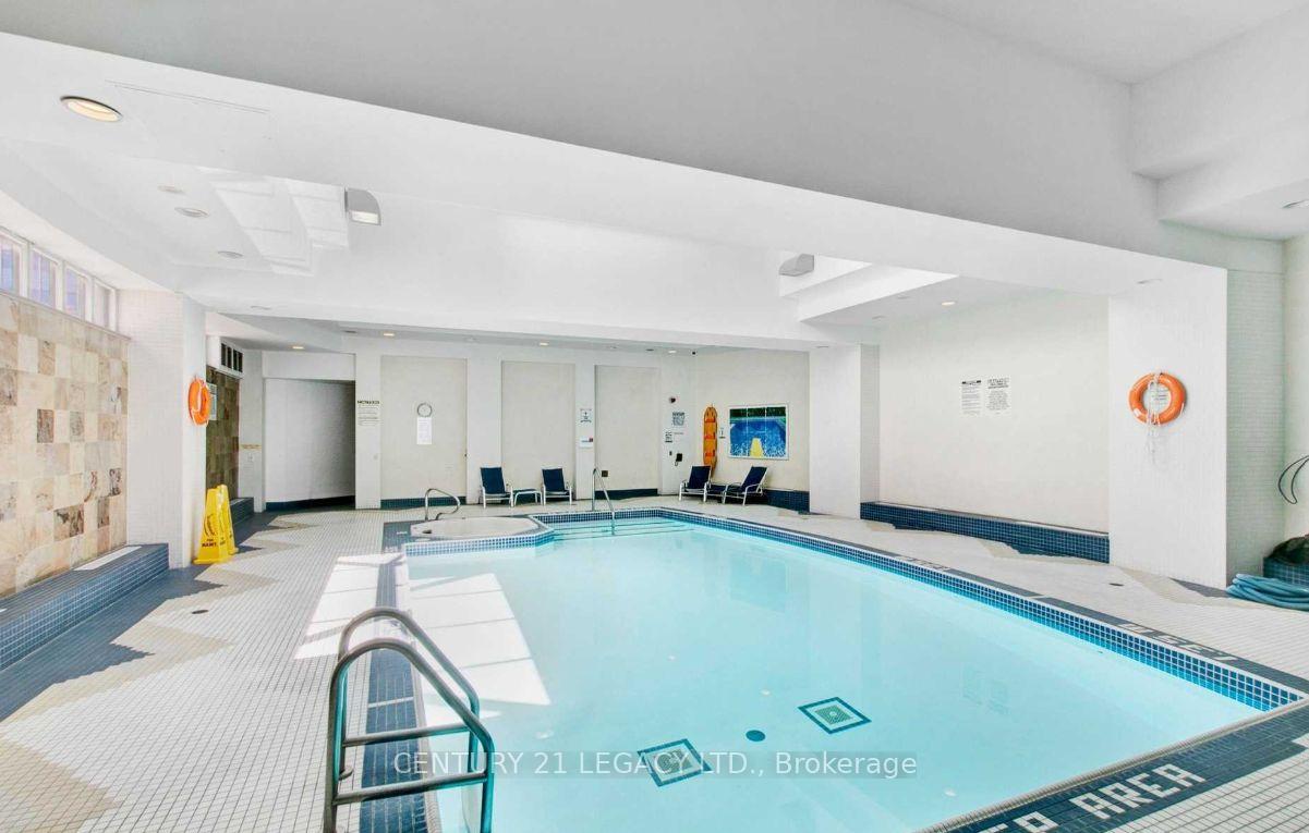 1 Bedroom Condo at 155 Beecroft, Toronto For sale