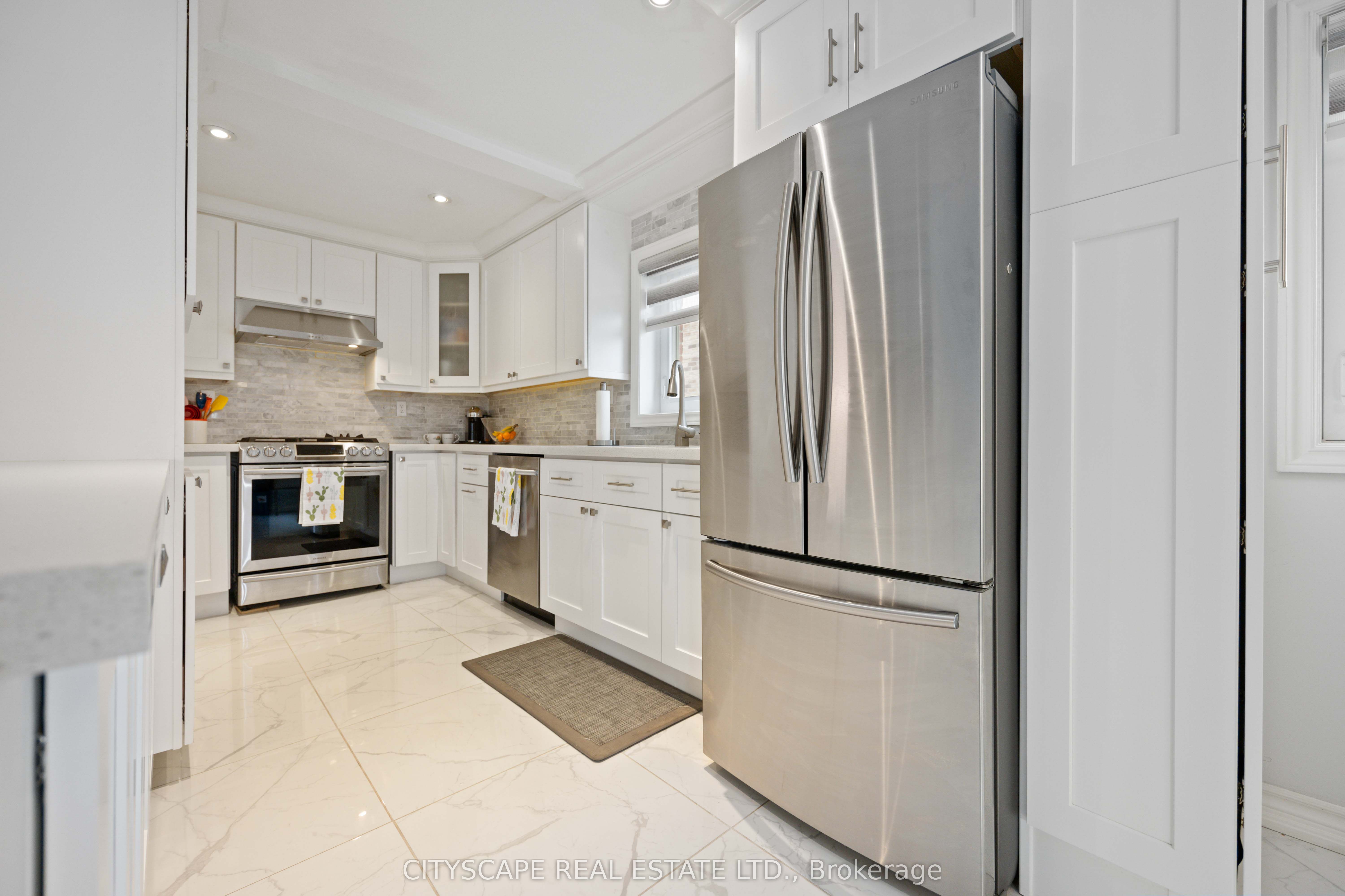 39 Bentworth Avenue