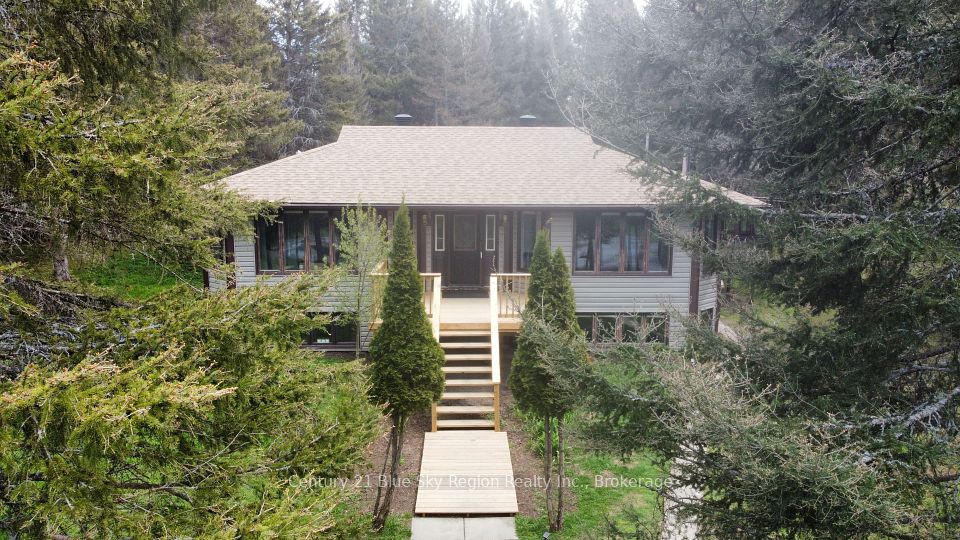 556 Genesee Lake Road, Powassan, ON P0H 1Z0