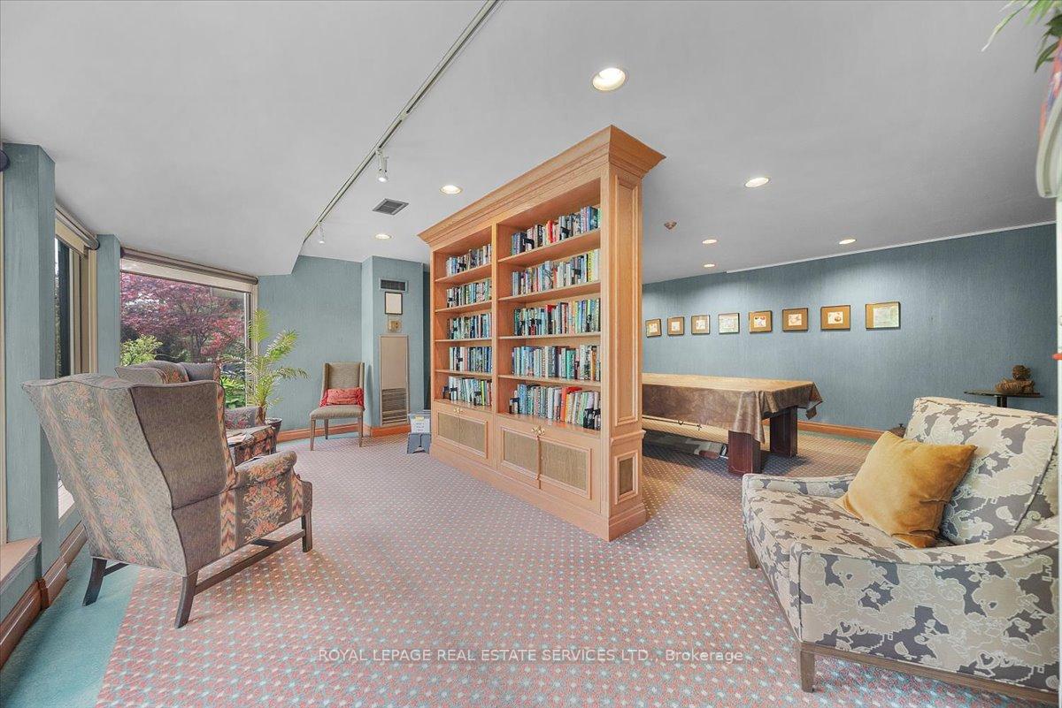 3 Bedrooms Condo at 271 Ridley, Toronto For sale