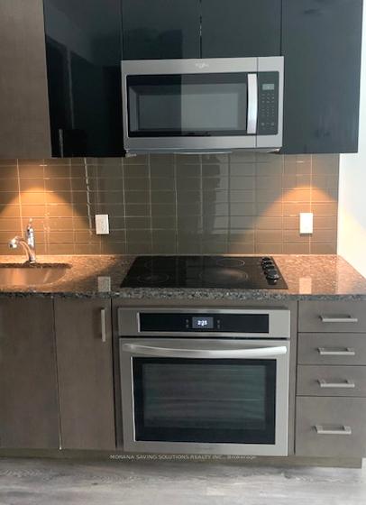 2 Bedrooms Condo at 89 Dunfield,  Toronto For sale