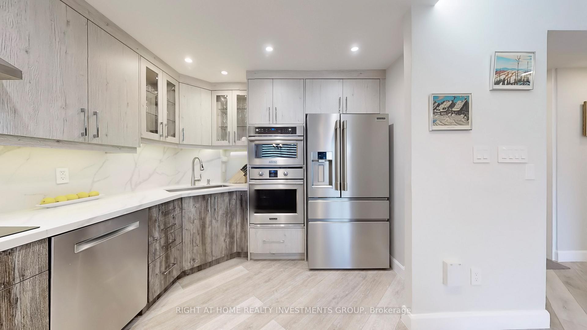 3 Bedrooms Condo at 85 Emmett, Toronto For sale